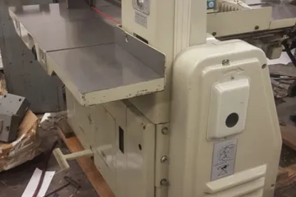 Guillotina Automática Polar Modelo 72 CE