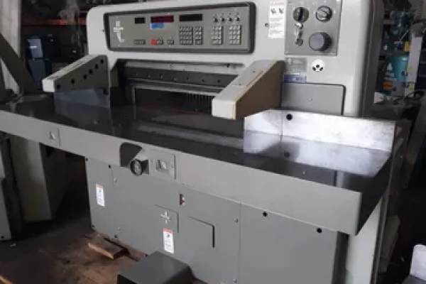 Guillotina Automática Polar Modelo 92 EMC